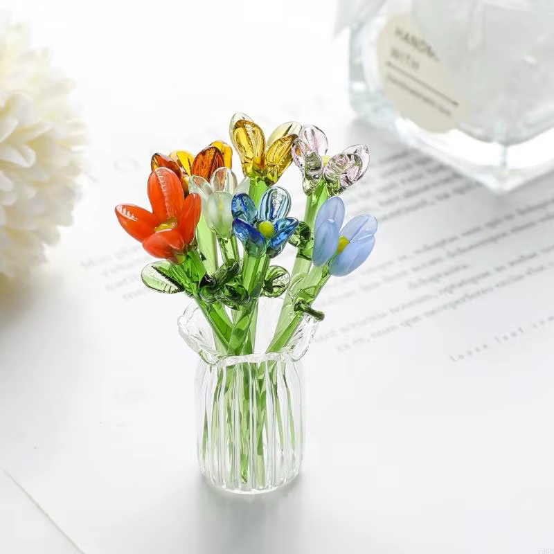 Bouquet fleurs en verre délicat avec Vase