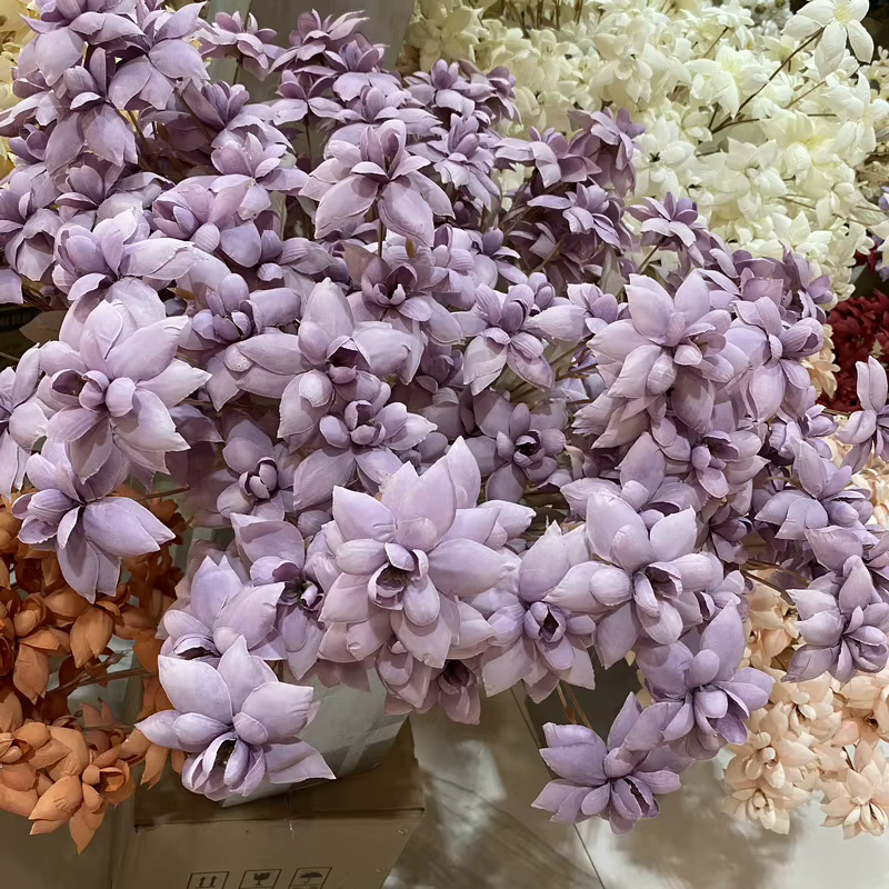 6 têtes de petites fleurs artificielles en soie blanches pour la décoration de table à la maison