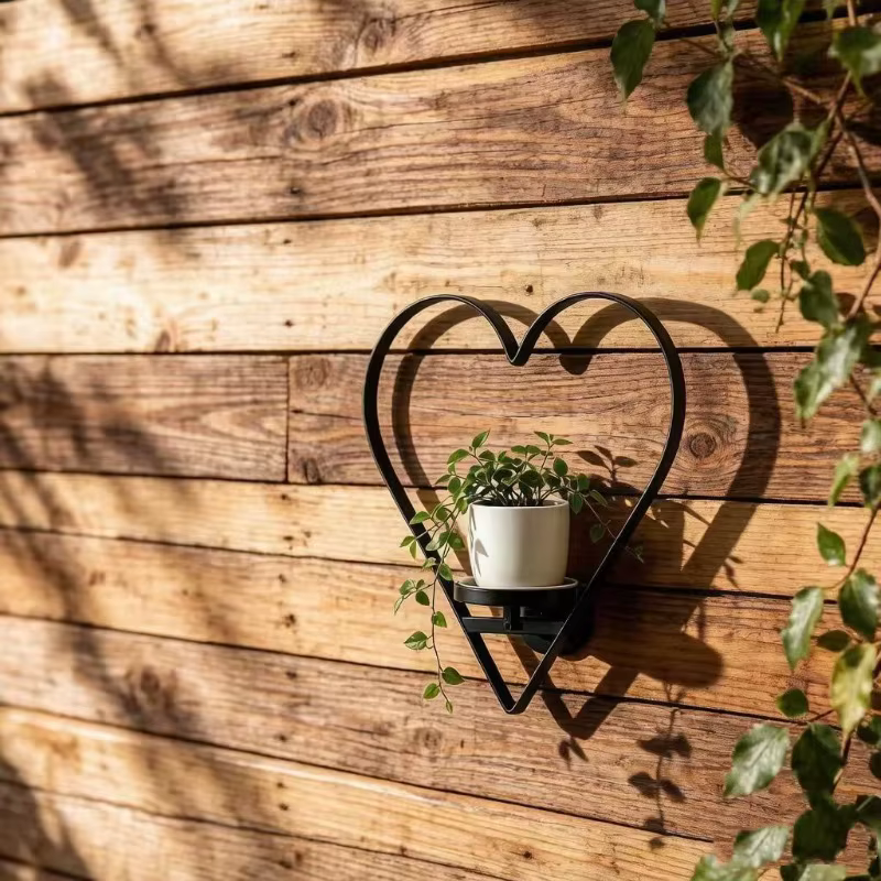Support mural en forme de cœur pour plantes