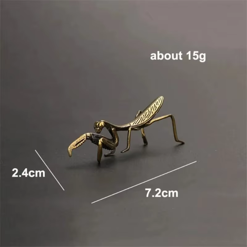 Ornement Miniature mante en cuivre