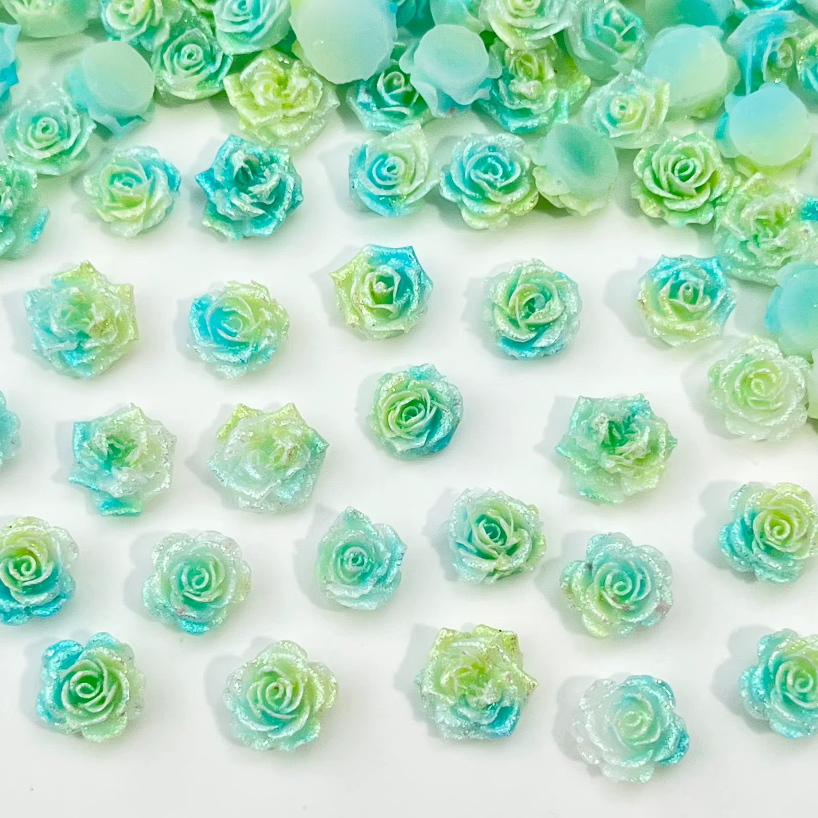 50 pièces de fleurs artificielles souples bleues et jaunes