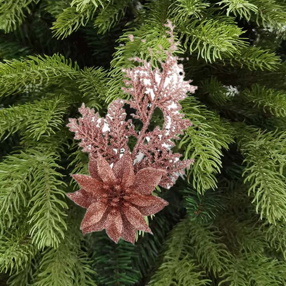 Feuilles de pin suspendues à la mode