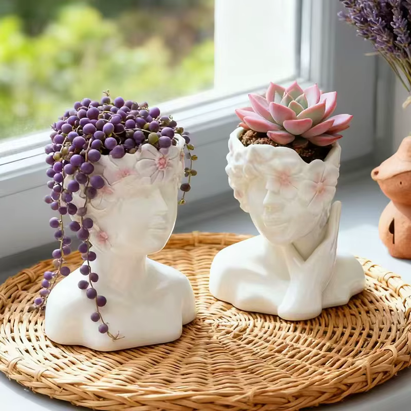 Pot de fleurs en résine en forme de jeune fille
