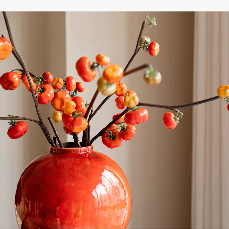 Vase en céramique rouge