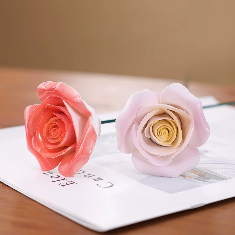 Fleur en porcelaine, Rose en céramique