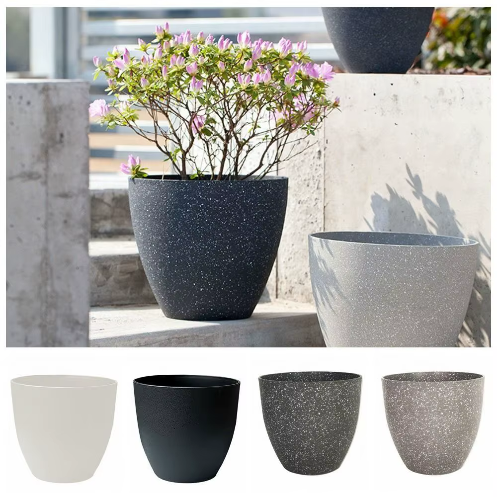Pot de fleur en plastique givré