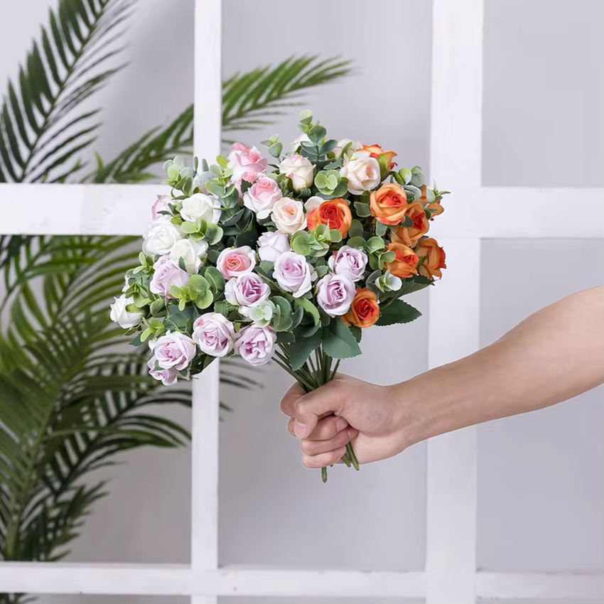 Fleurs artificielles Vase Maison Chambre Decorat Jardin En Plein Air Festival Feuilles D'eucalyptus Faux Plantes Mariage Brial Soie Roses Bouquet