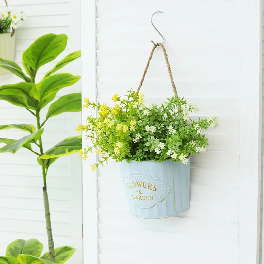 Pot de fleurs suspendu semi-circulaire en fer forgé rétro