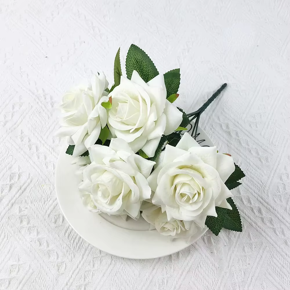 Bouquet de roses artificielles en velours