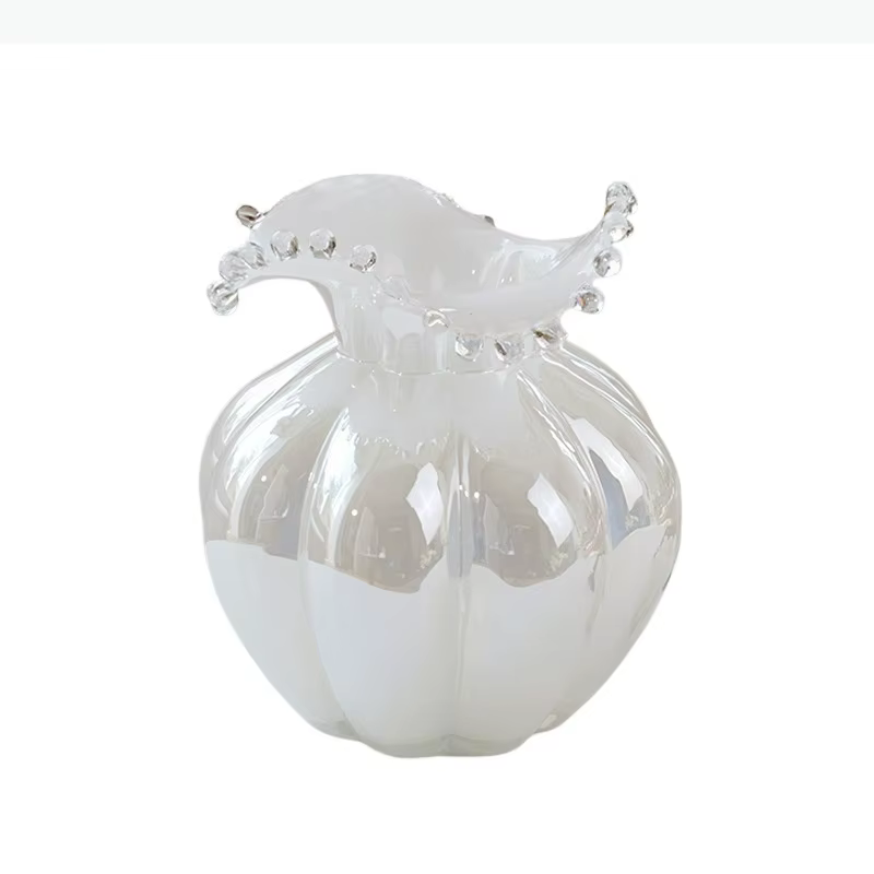 Vase en verre en forme de bourgeon de fleur de citrouille