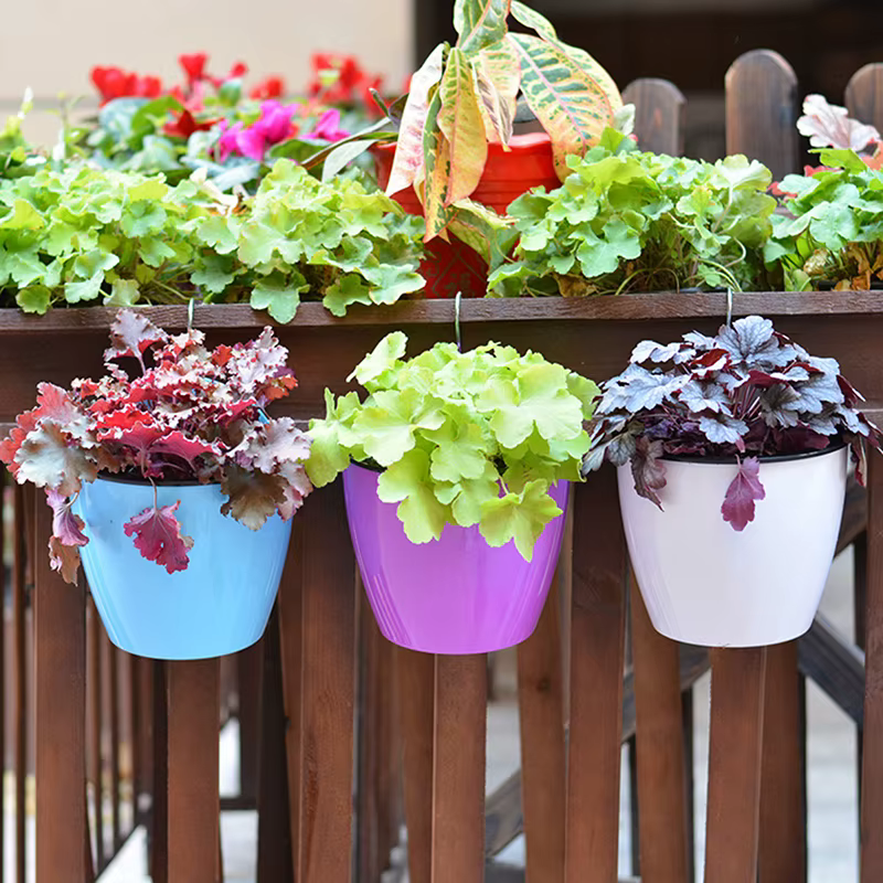Pot de fleur en plastique automatique durable avec crochet