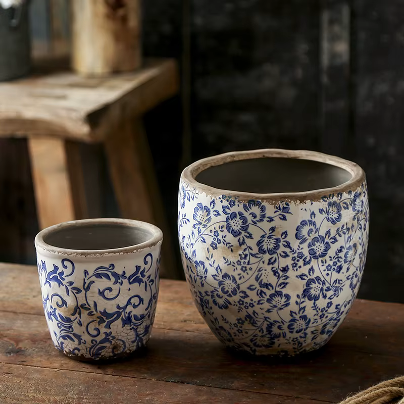 Pot de fleur en céramique de poterie bleue et blanche antique chinoise