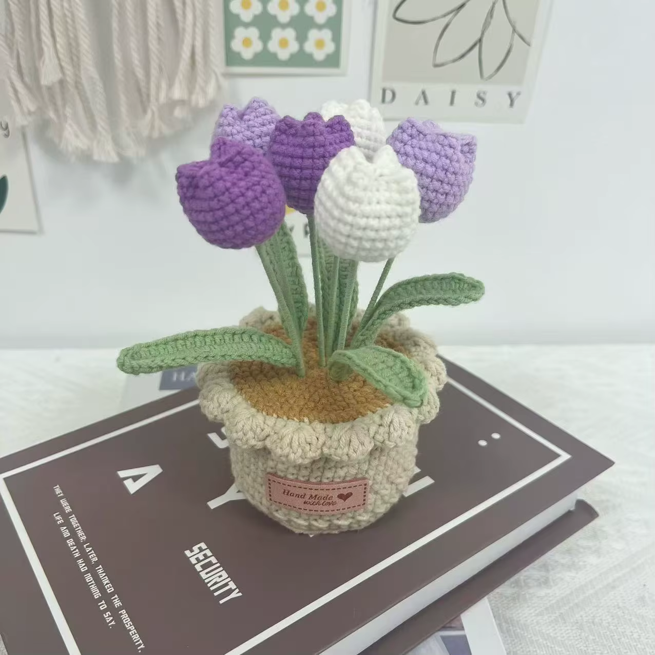 Pot de fleurs en forme de tulipe fini