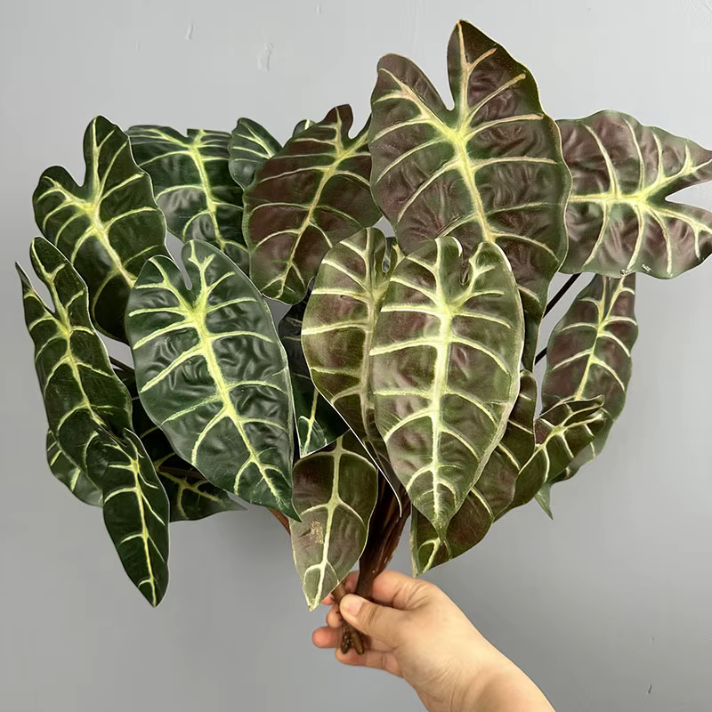 Lot de 5 plantes artificielles en plastique