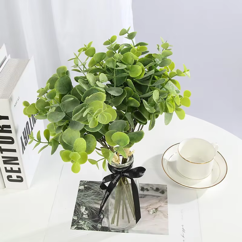 Bouquet de feuilles d'eucalyptus artificielles fait à la main