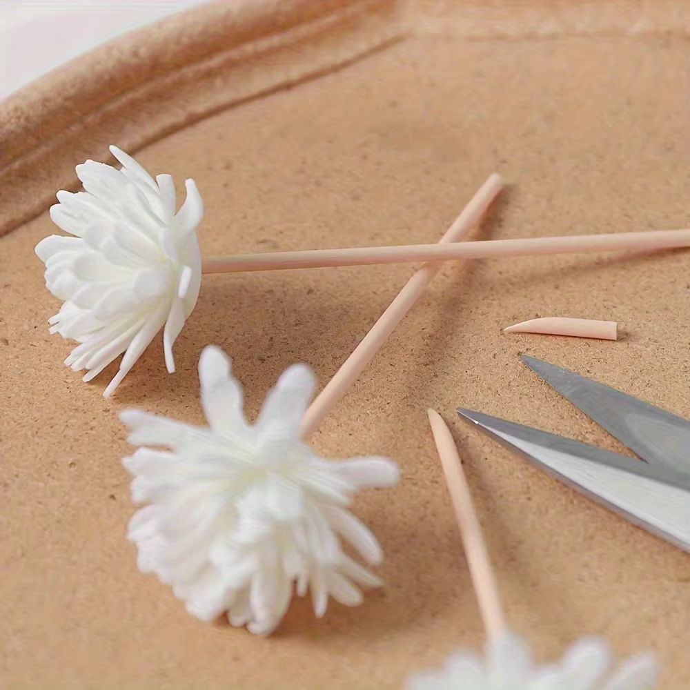 10 bâtonnets diffuseurs d'arômes et fleurs en mousse blanches