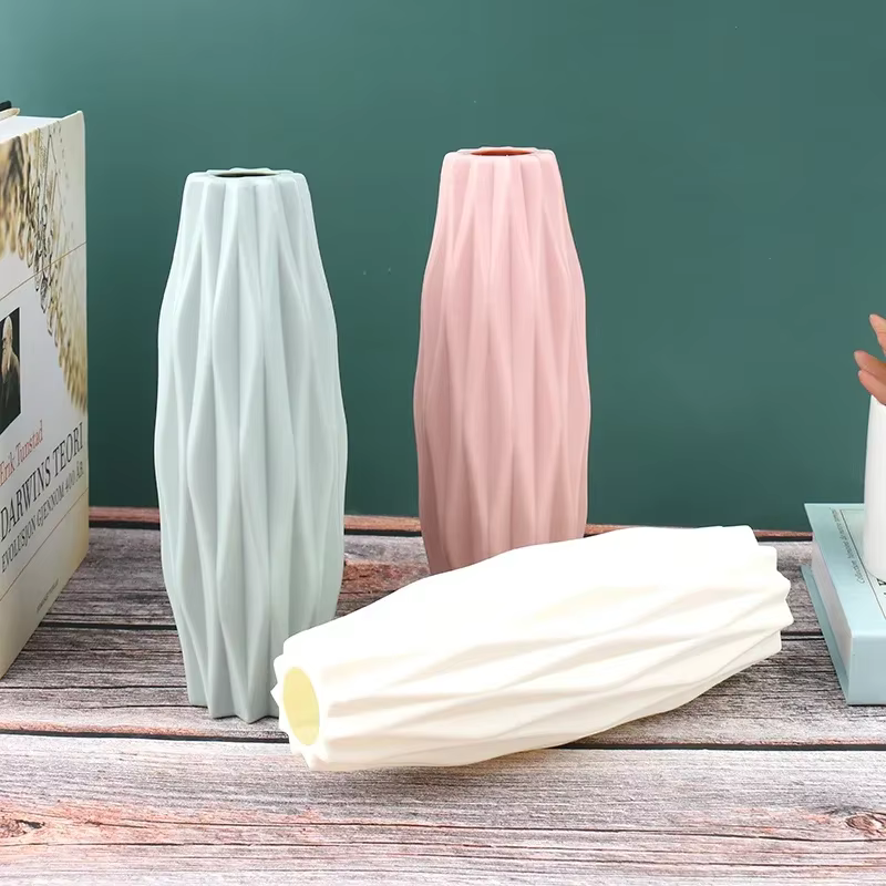 Vase de fleur en plastique blanc pour la décoration de la maison
