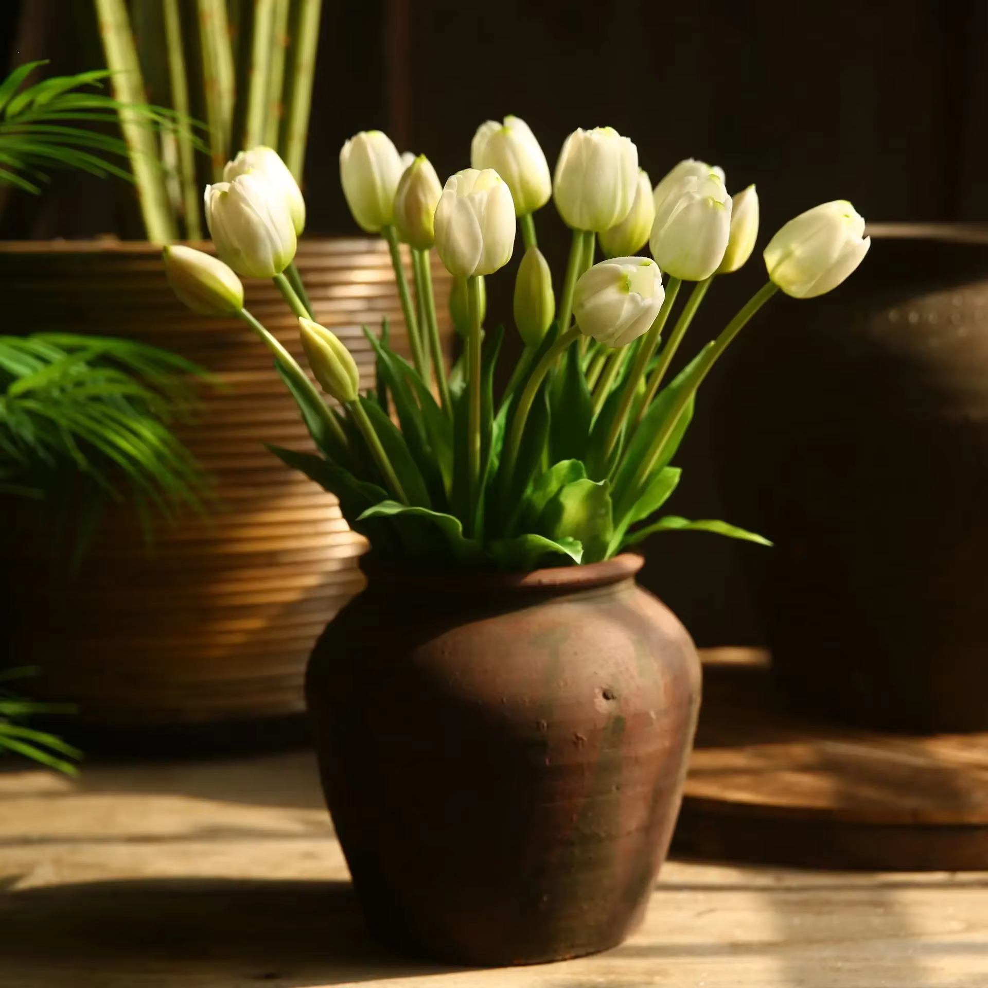 Bouquet de tulipes à cinq têtes hydratantes de haute qualité