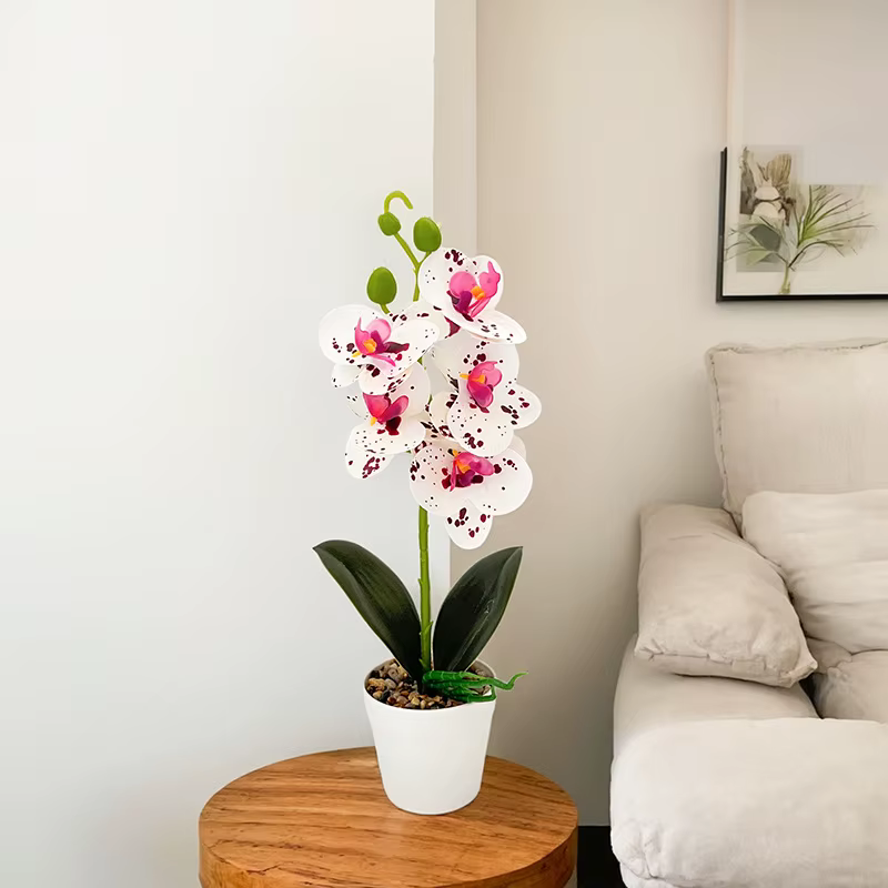 Plante en pot d'orchidée artificielle
