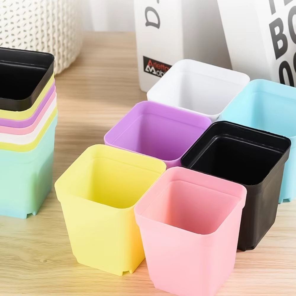 Mini pot de fleurs carré coloré pour le jardinage