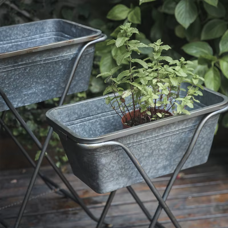 Support de plante de salon nordique