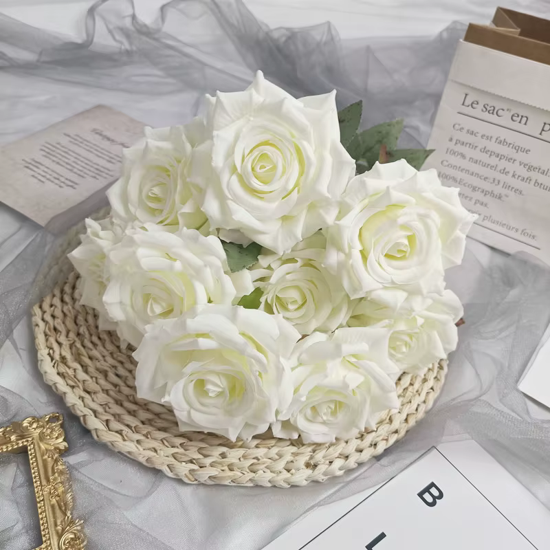 Bouquet de roses artificielles en diamant