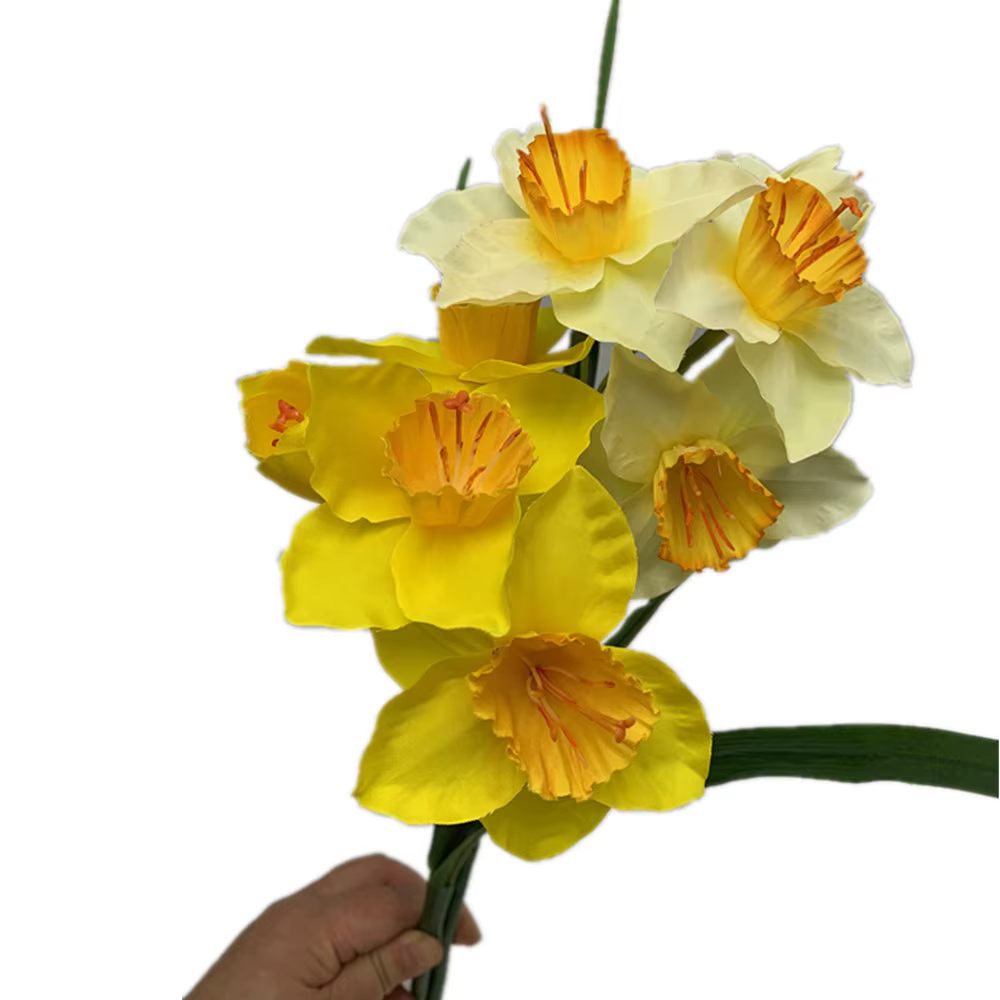 Une fleur de narcisse artificielle