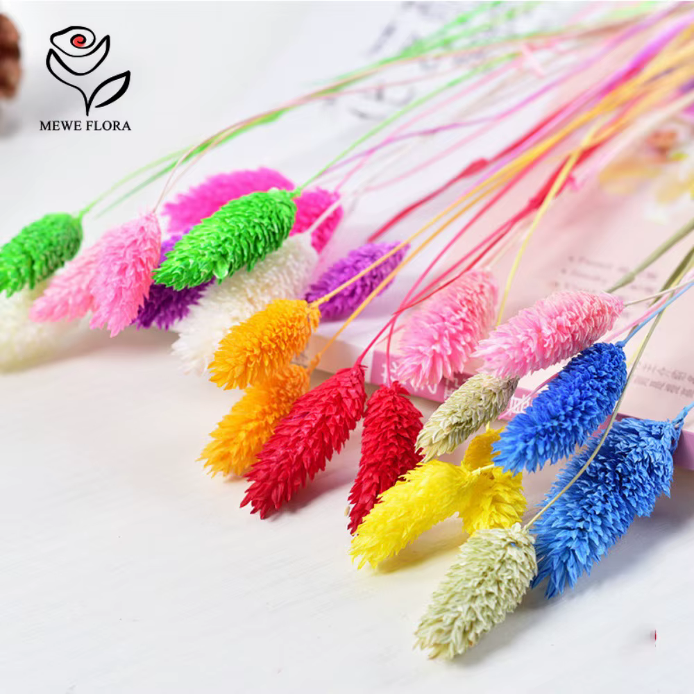 Bijoux de fleurs séchées pour la décoration de la maison