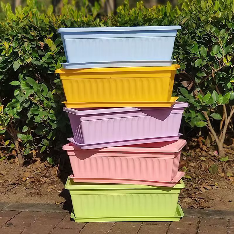 1 pot de fleurs rectangulaire en plastique pour balcon