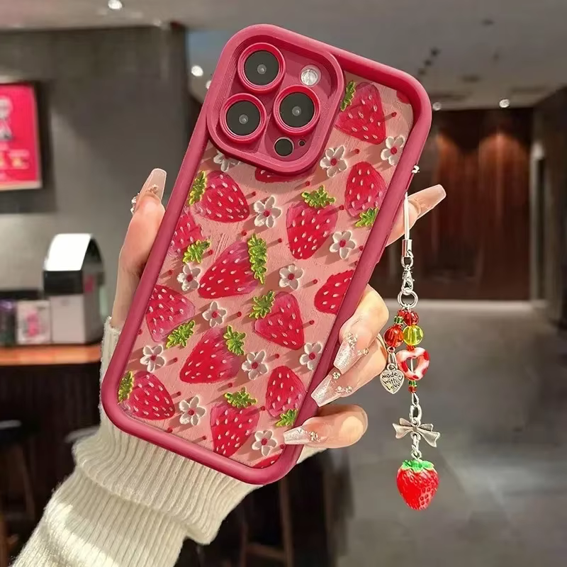 Coque en silicone souple mat TPU avec chaîne et pendentif motif fleur fraise pour Google Pixel 10 Pro 9A 8A 10 9 8 10 Pro XL 7A