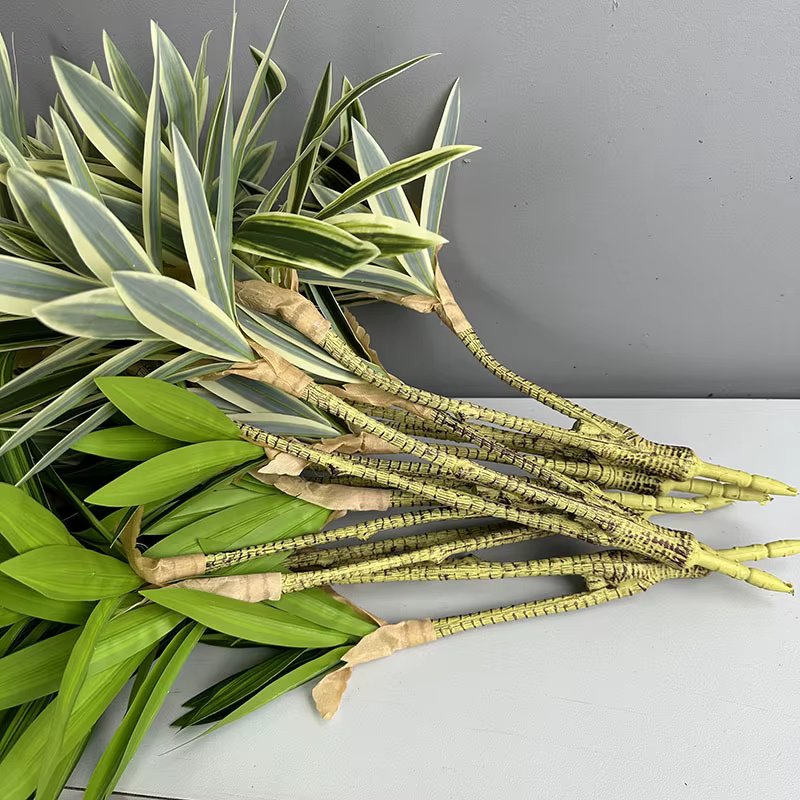 Plantes vertes simulées 3 têtes de bambou de lys décorées