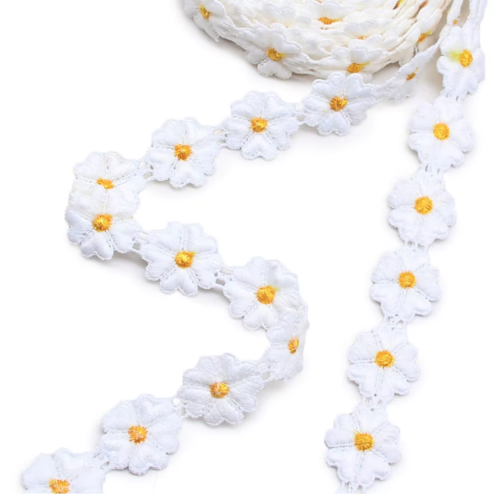 Garniture en dentelle de fleur de marguerite colorée