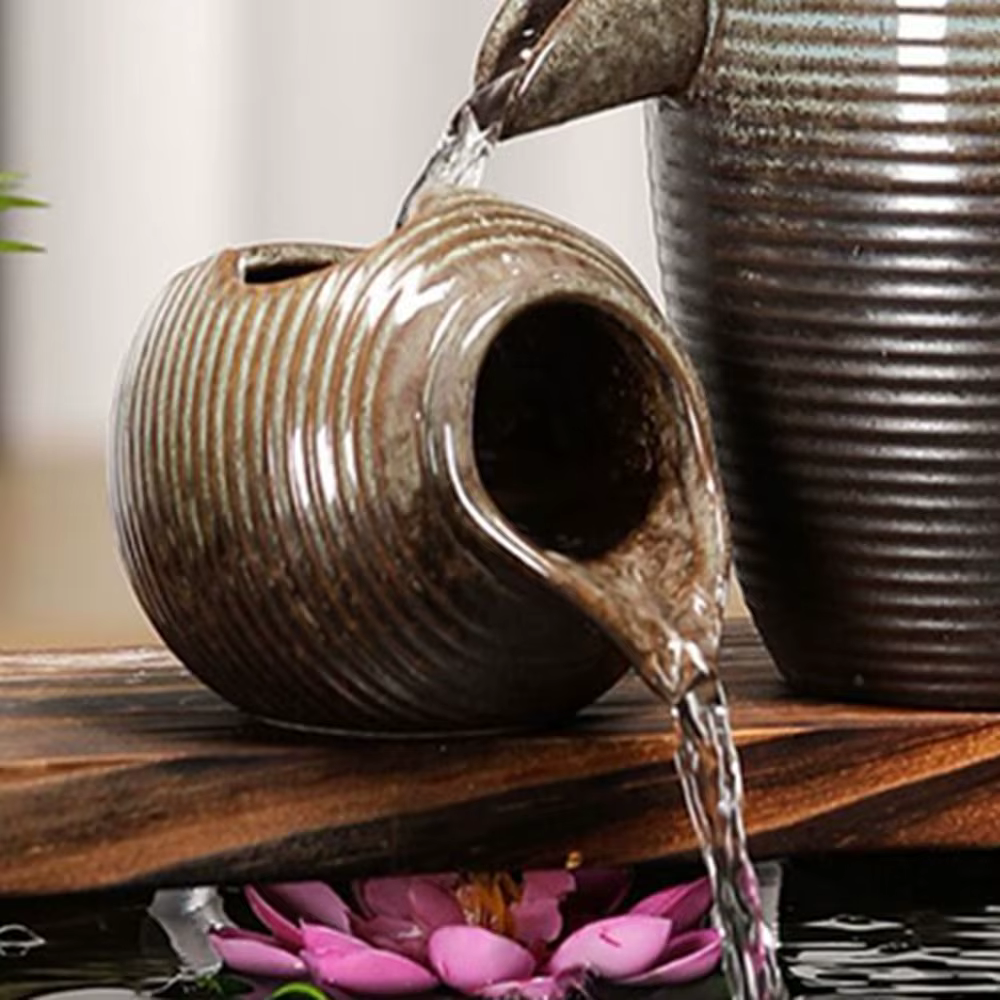 Pot à fleurs en argile à ouverture supérieure avec circulation d'eau