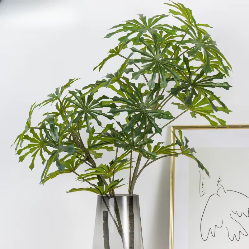 Plantes vertes artificielles en plastique