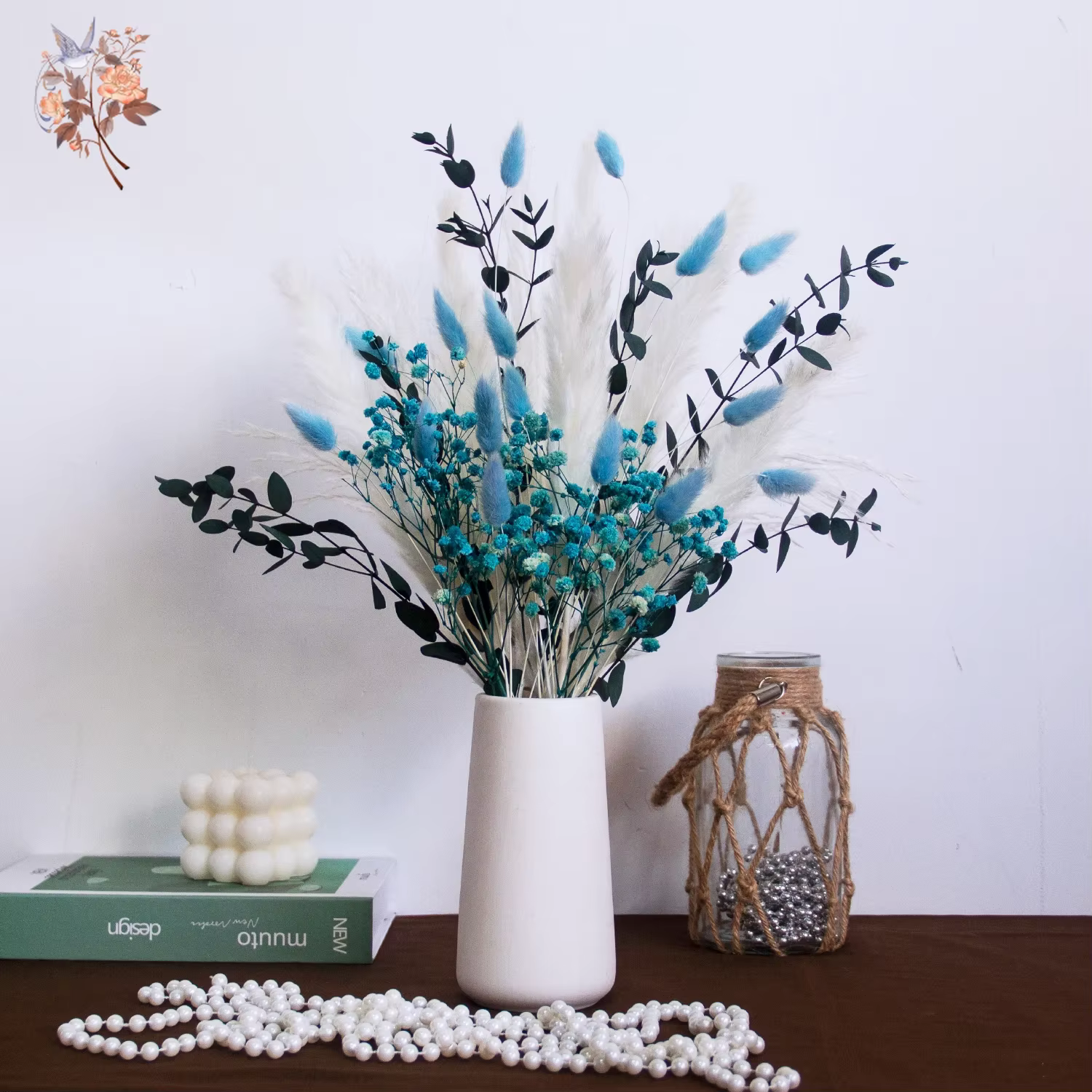 Bouquets de fleurs séchées pour la décoration intérieure