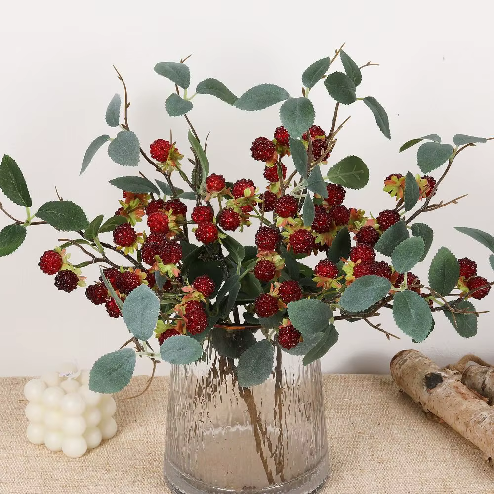 Plante artificielle de framboise rouge élégante