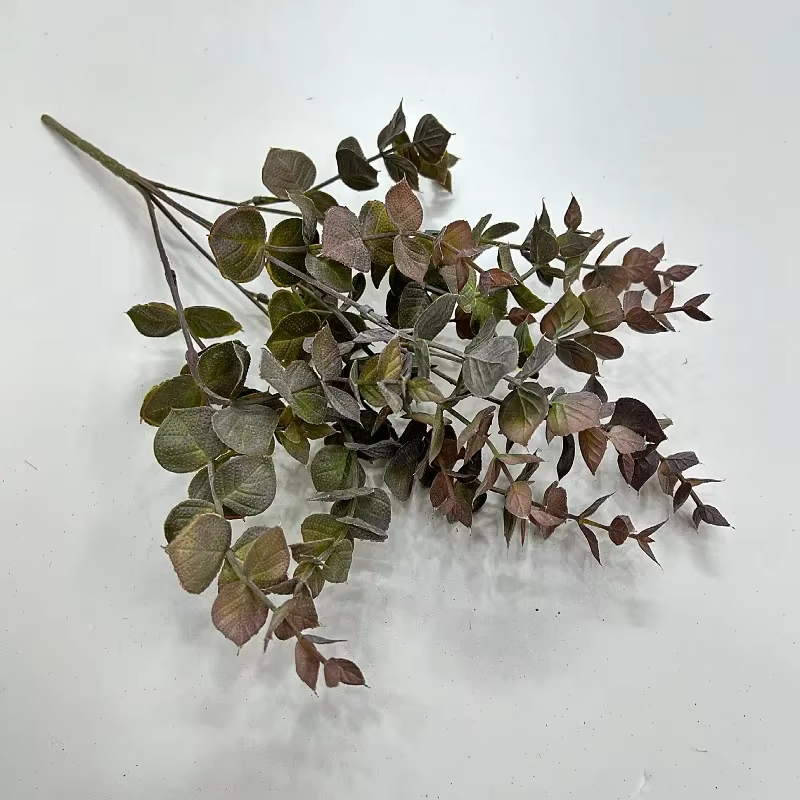 Plantes d'eucalyptus artificielles en plastique