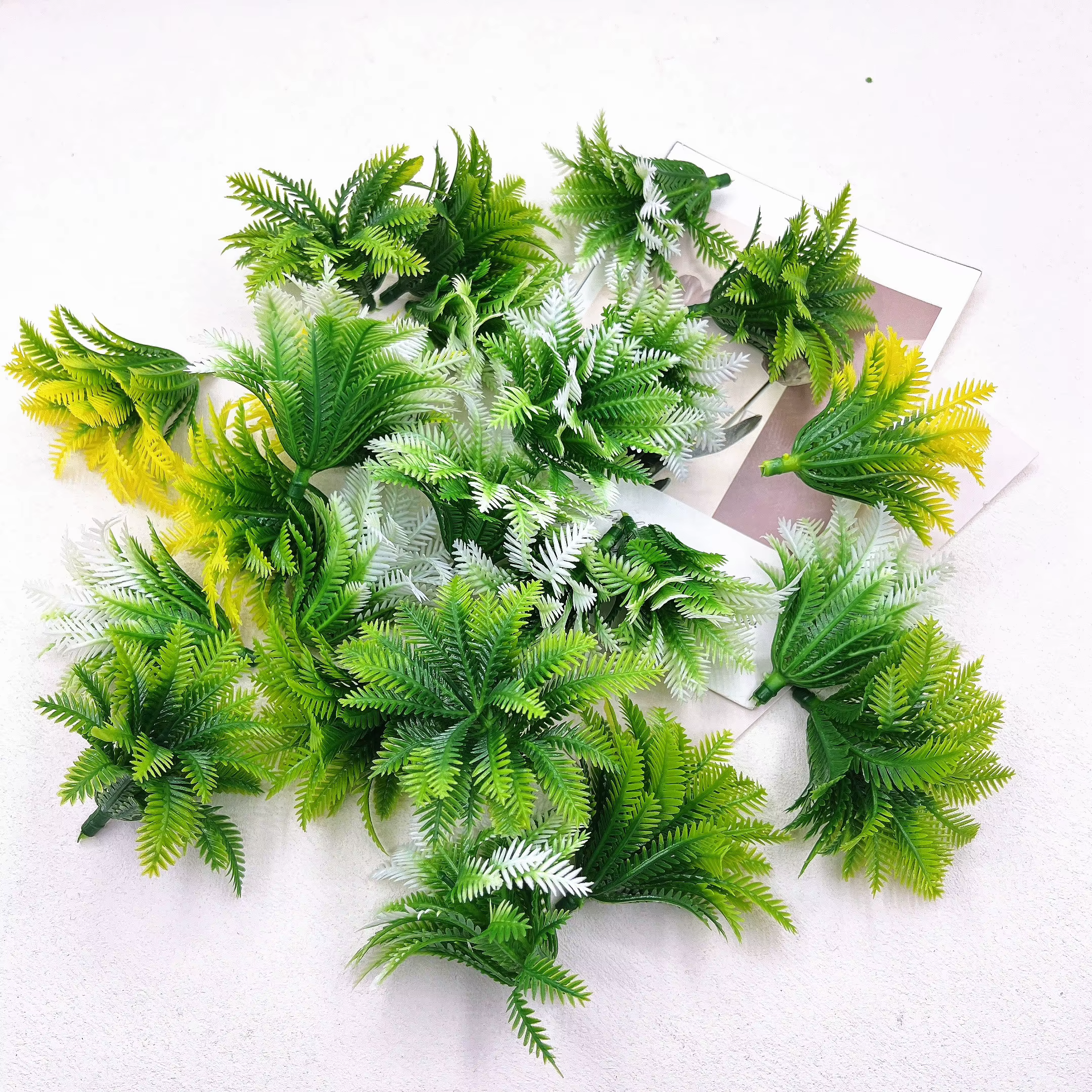 Mini plantes artificielles en forme d'ananas