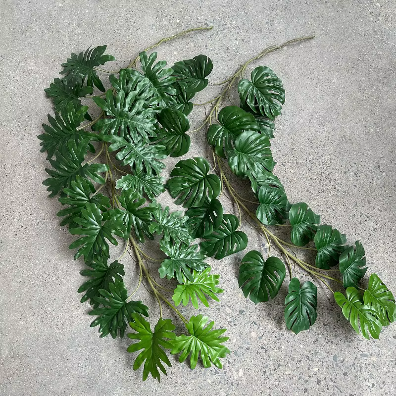 Plantes vertes artificielles en plastique