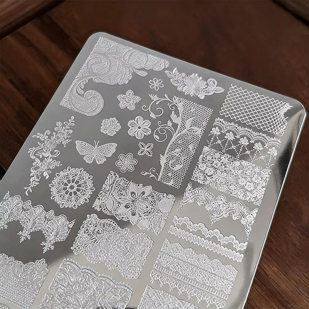 1 pièce Plaque de stamping pour nail art en dentelle française, motifs fleurs et papillons, pochoir vintage mandala floral pour ongles, outils de manucure DIY pour mariage