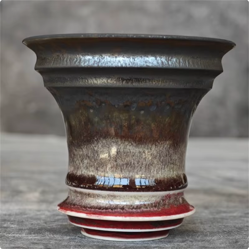 Pot en porcelaine émaillée coloré pour plantes grimpantes