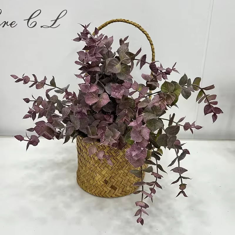Plantes d'eucalyptus artificielles en plastique