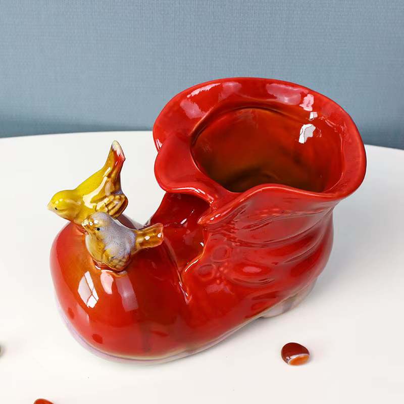 Pot de fleur artisanal en céramique en forme de chaussure