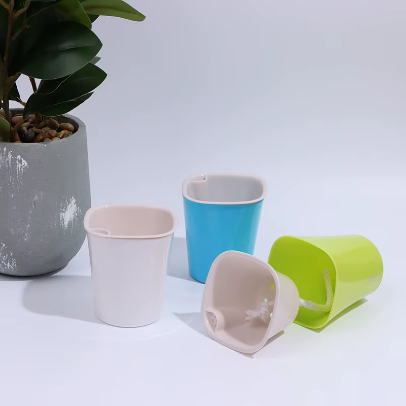 Mini Pot de Plantes de Fleurs à Arrosage existent
