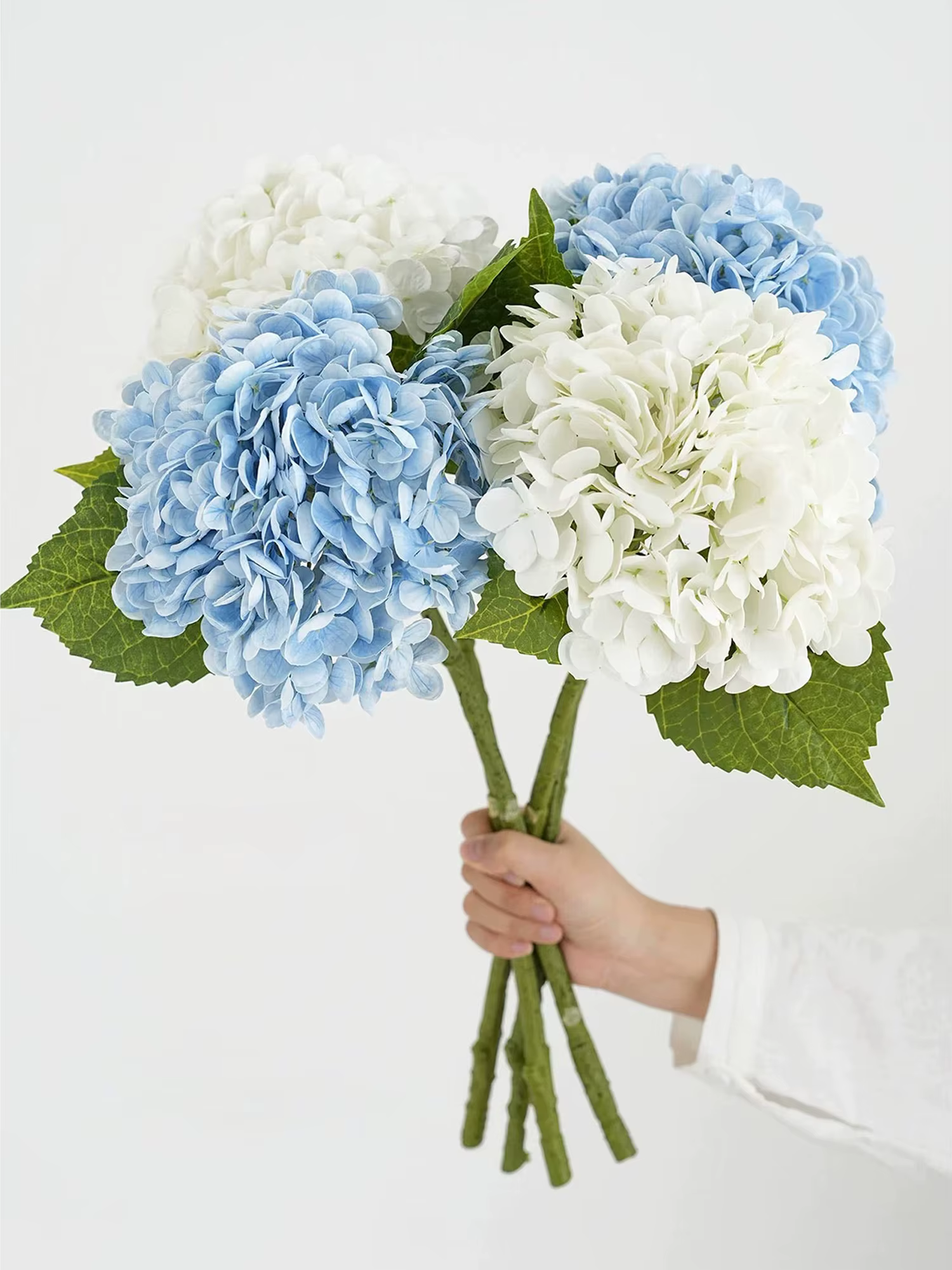 Fleurs d'hortensia artificielles bleues