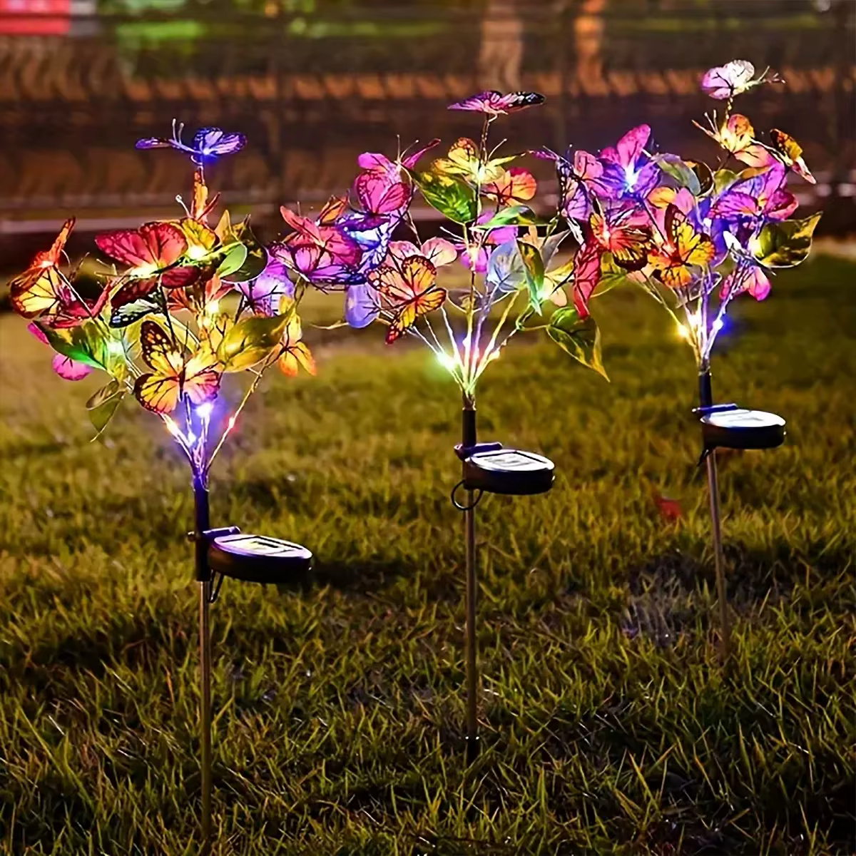 Lampe solaire au sol en forme de fleur de papillon