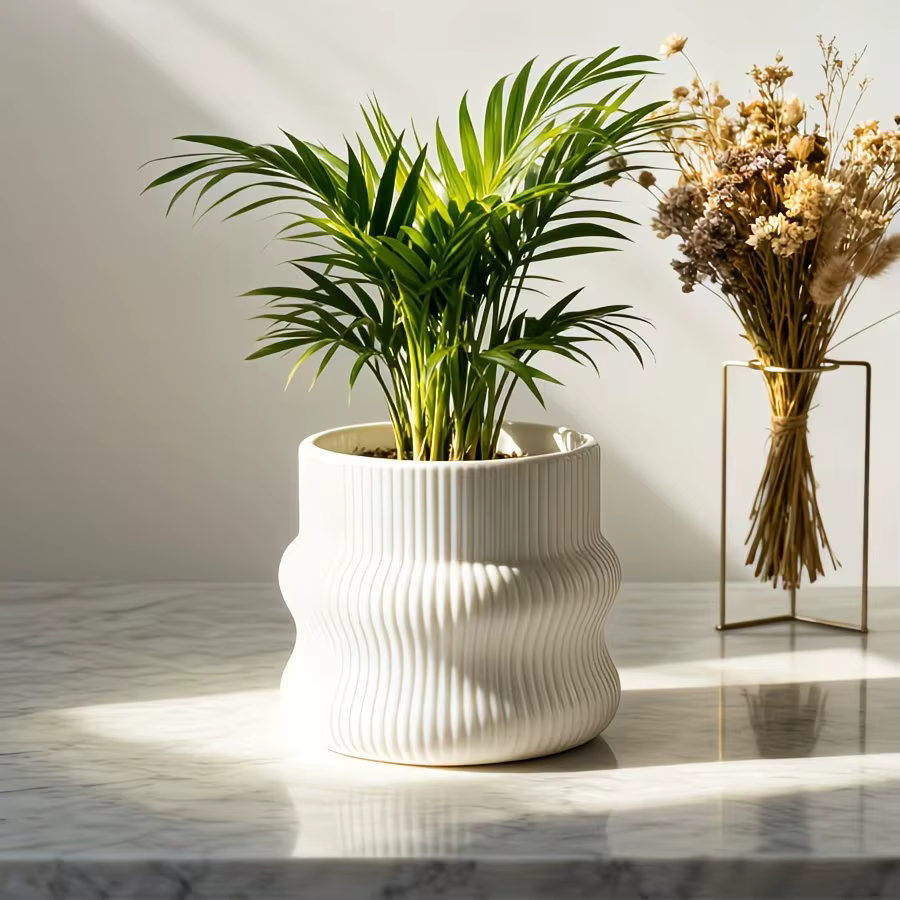 Petit pot de fleurs en plastique imitation céramique
