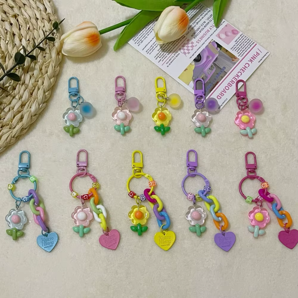 Porte-clés pendentif fleur multicolore, porte-clés cœur coloré en acrylique, breloque sac Kawaii pour sac à dos et sac à main, tendance