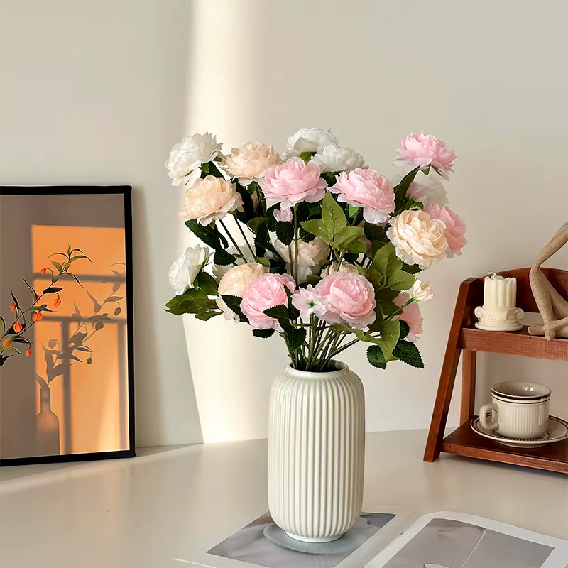 Fleurs de soie de pivoine à trois têtes