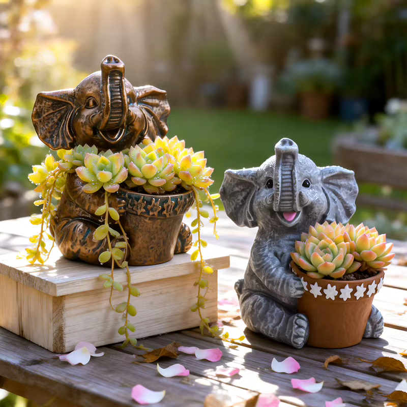 Statue de plante en forme d'éléphant vintage